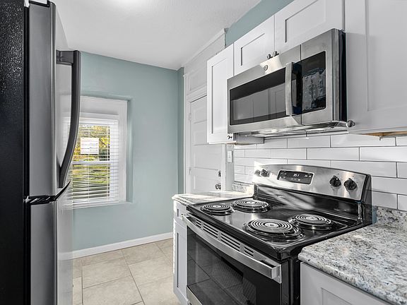 4th image of 24 W 34th St #1W