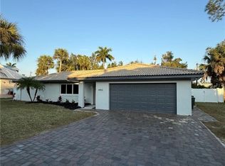14821 Martin Dr, Fort Myers, FL 33908