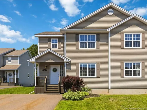 167 Houlahan St, Dieppe, NB E1A 4X6