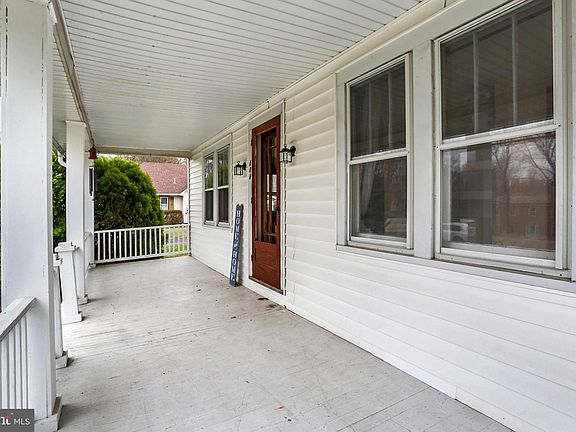 3rd image of 228 Old York Rd