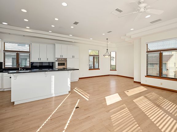 5th image of 333 11th St