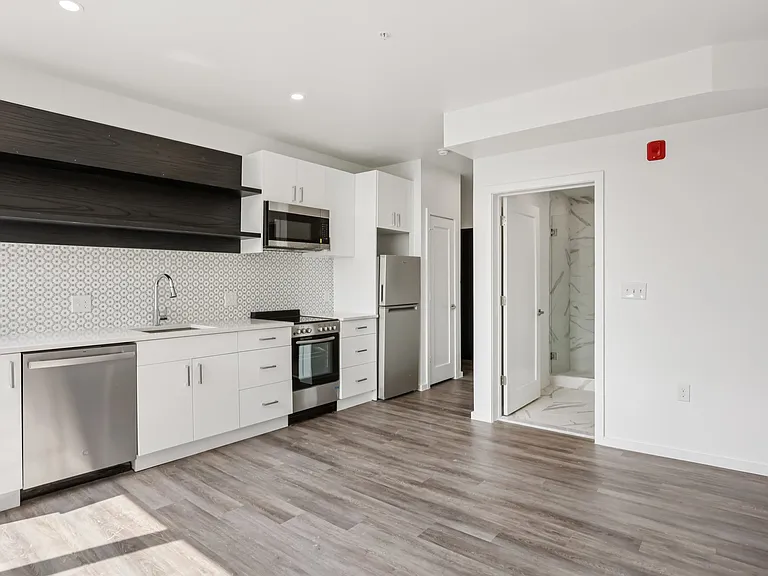 Annex 1201 — Photo 9