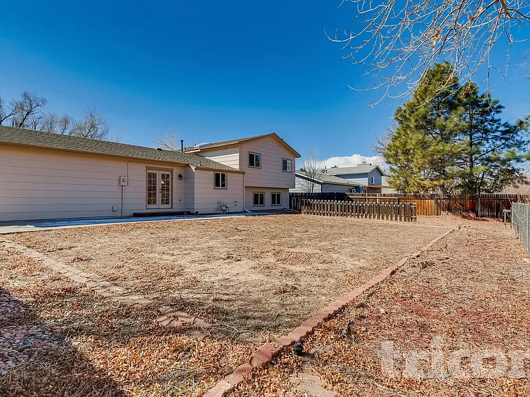 2674 Deliverance Dr — Photo 34