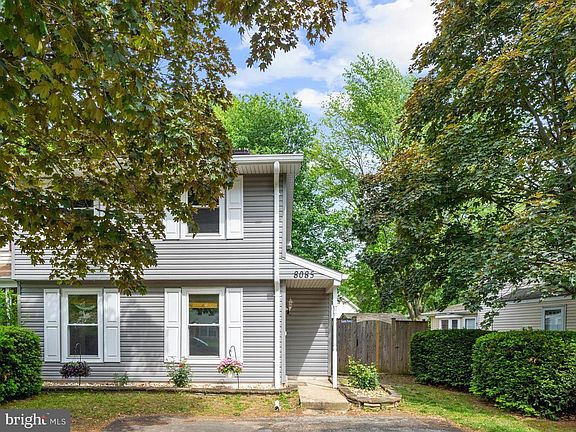 2nd image of 8085 Castle Rock Ct