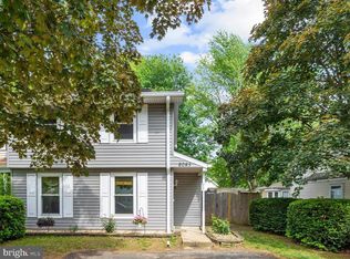 8085 Castle Rock Ct, Pasadena, MD 21122