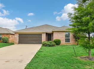 2400 Hawkwood Ct, Fort Worth, TX 76123