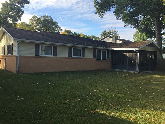 5th image of 3008 E Esther Ln