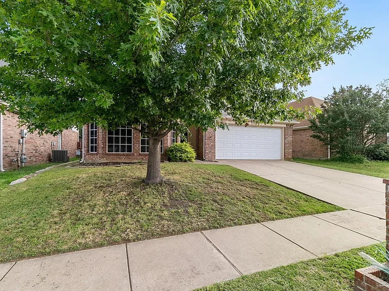 615 Lake Bridge Dr — Photo 40