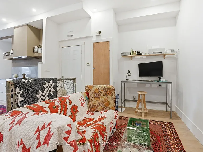 472 Barton St E #UPPER — Photo 7