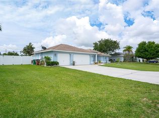 624 SE 16th St, Cape Coral, FL 33990