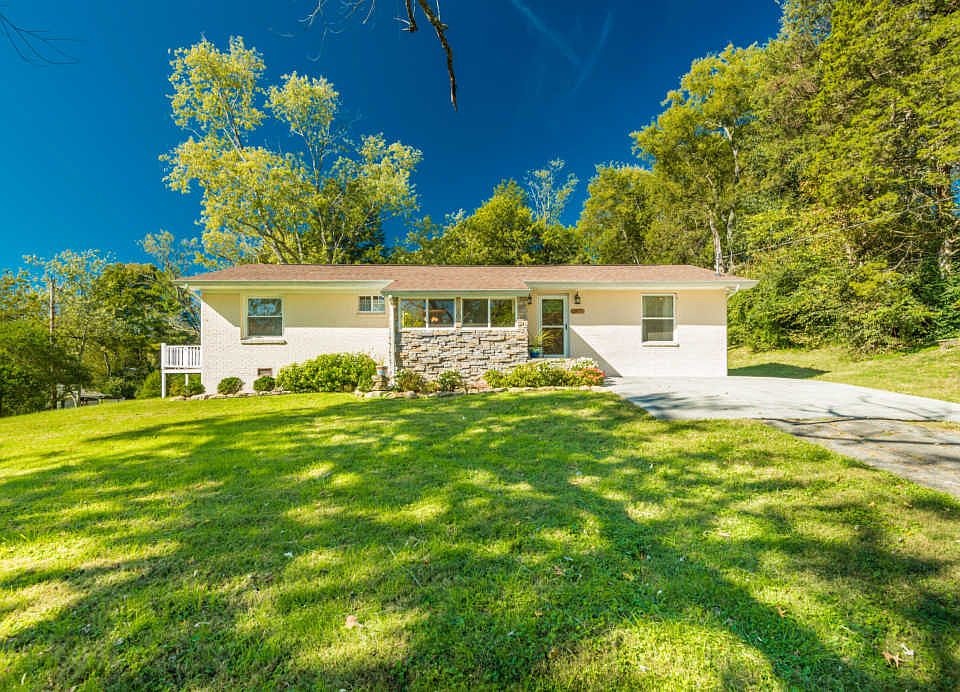 1st image of 1305 Gatewood Ln