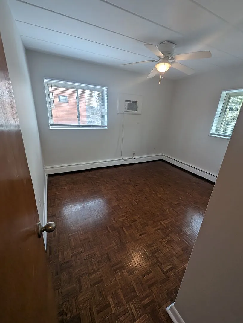 1621 Asmann Ave — Photo 4