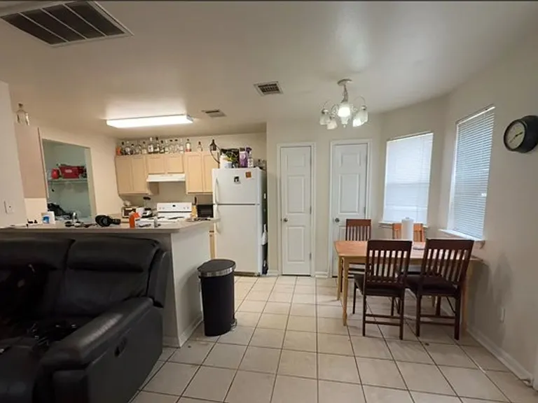 911 Sagewood Trl — Photo 6