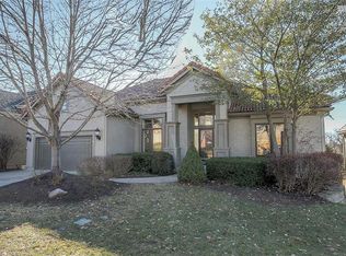 9933 Fountain Cir, Lenexa, KS 66220