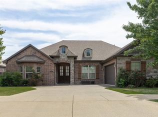 5807 SW Knotty Pine Rd, Bentonville, AR 72713
