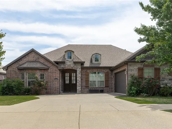 5807 SW Knotty Pine Rd, Bentonville, AR 72713