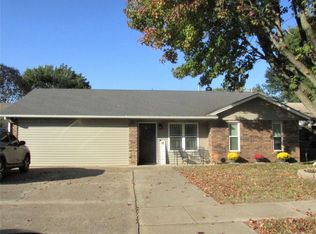 444 Fairfax Dr, Muskogee, OK 74403