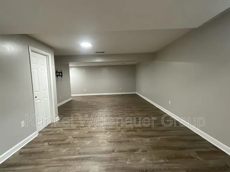 2621 Greystone Estates Pkwy — Photo 36