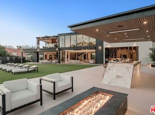 19378 Lemmer Dr, Tarzana, CA 91356