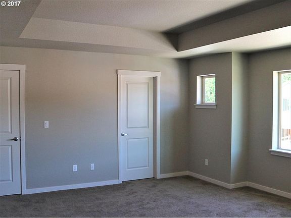 5th image of 1323 NE 82nd Dr