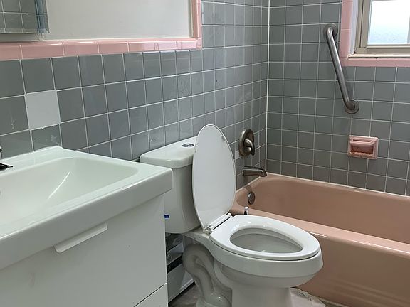 4th image of 9423 Hilspach St Floor 2