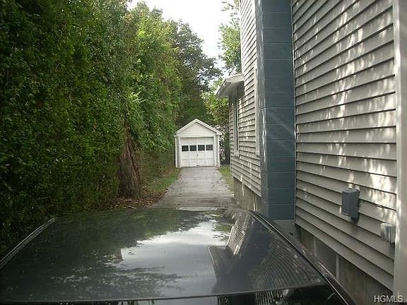 3rd image of 15 Wilkes Ave