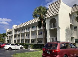 8220 Sunrise Lakes Blvd #110, Sunrise, FL 33322