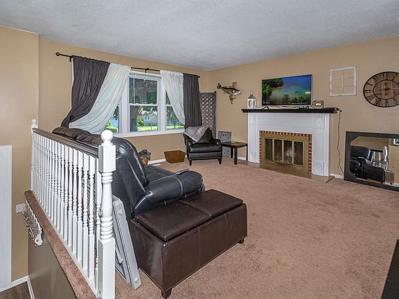 4th image of 2196 Cameron Dr