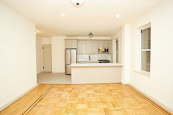 1st image of 2912 Newtown Ave #B2