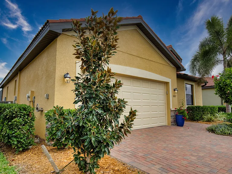 10187 Crooked Creek Dr — Photo 9