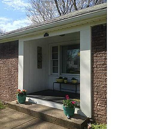 2nd image of 46 Canterbury Ct