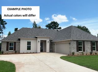 267 Woodcrest Dr, Stonewall, LA 71078