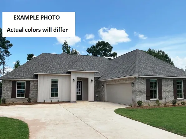 267 Woodcrest Dr, Stonewall, LA 71078