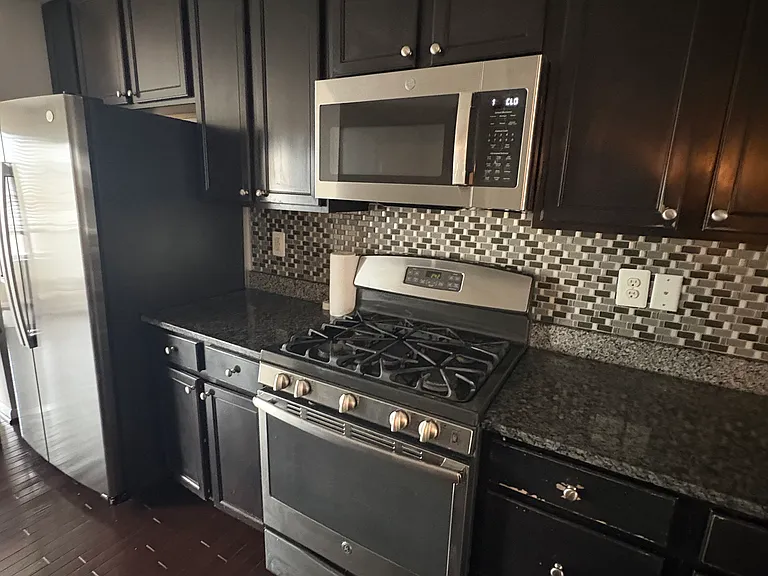 8507 Stansbury Lake Dr — Photo 2