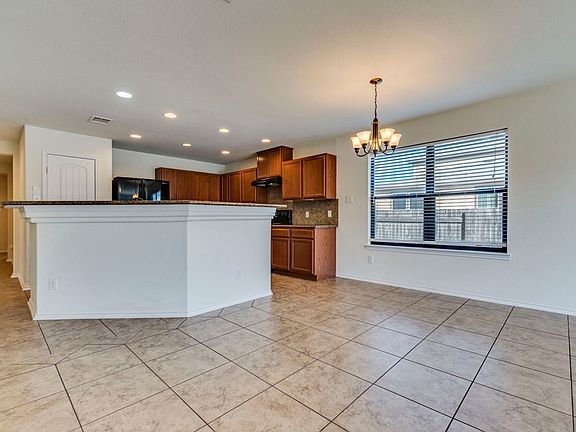 5th image of 1138 Sussex Pl