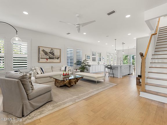 3rd image of 3735 GRASSEY Key