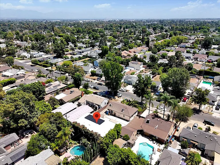 6915 Encino Ave #LOWER — Photo 9