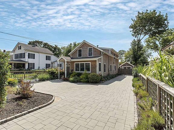 2nd image of 134 Foster Ave