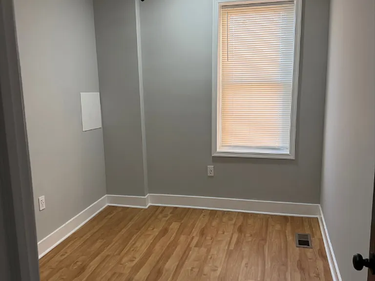 1628 Benhill Ave #1C — Photo 12