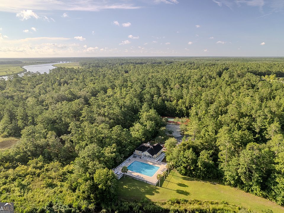 1st image of 150 Compass Cir