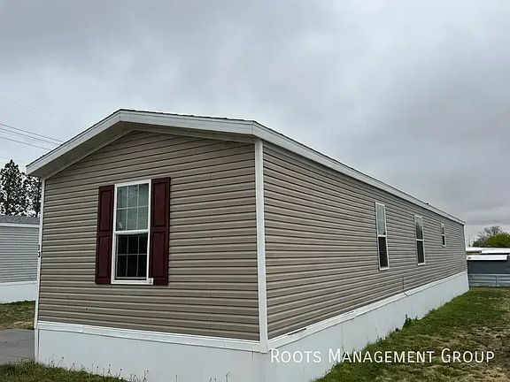 2nd image of D3 Meadows Ct #D3