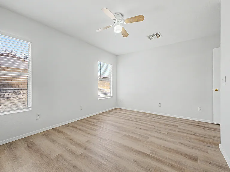 22820 W Papago St — Photo 15