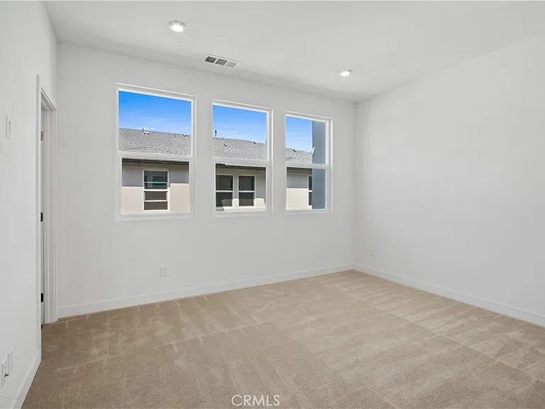 1410 W Bushell St — Photo 10