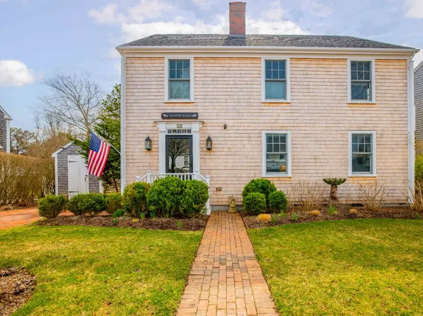 15 Goldfinch Dr, Nantucket, MA 02554