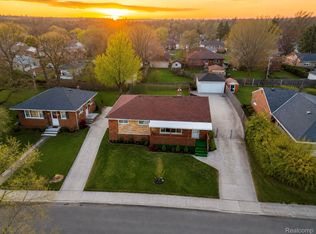 22111 Logue Ave, Warren, MI 48091