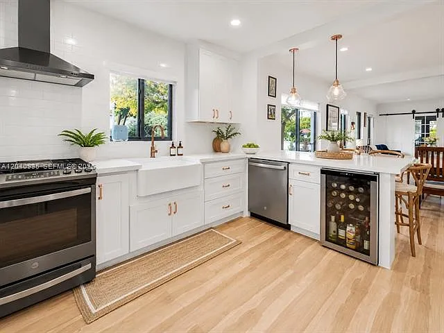 375 SW 32nd Rd — Photo 5