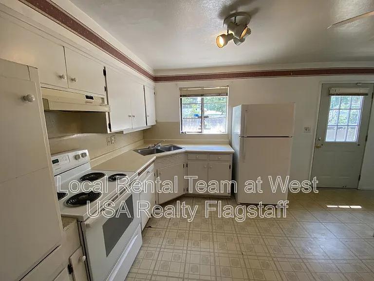 2830 N Schevene Blvd — Photo 13