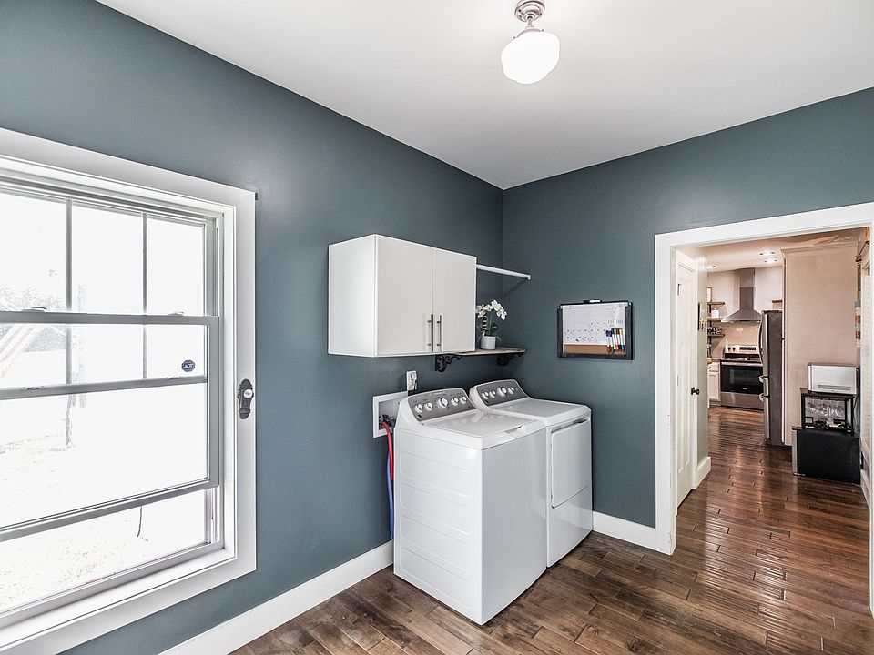 73rd image of 237 Lear Rd