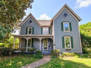 12 Joynes St, Onancock, VA 23417