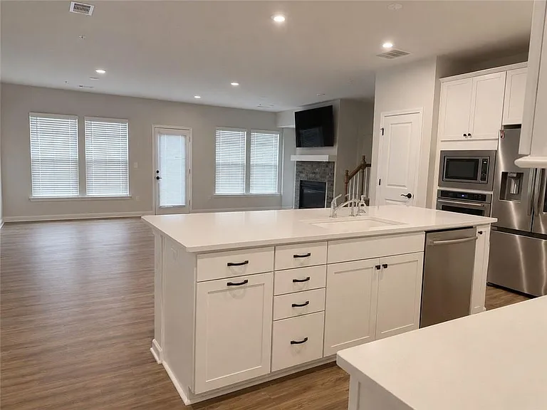 663 Castleberry Ave — Photo 7